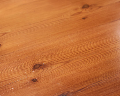 Round Wooden Pedestal Dining Table