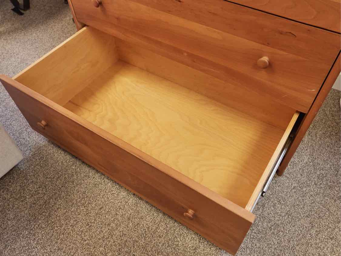 Pompanoosuc Mills Cherry Five Drawer Chest