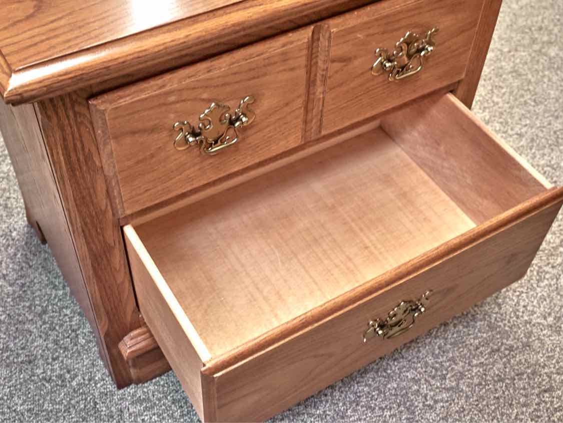 Pair of Thomasville Impressions 2 Drawer Nightstand