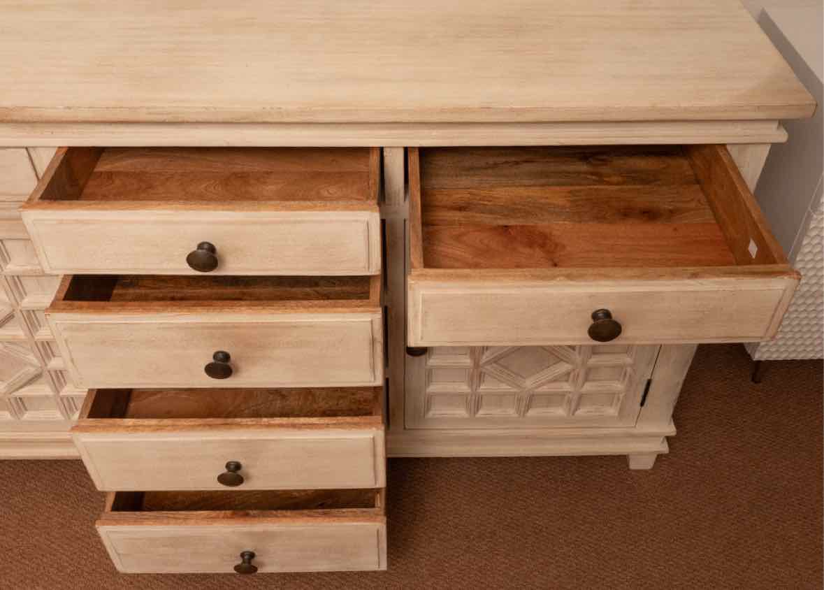 Pottery Barn Whitewashed 6 Drawer Dresser
