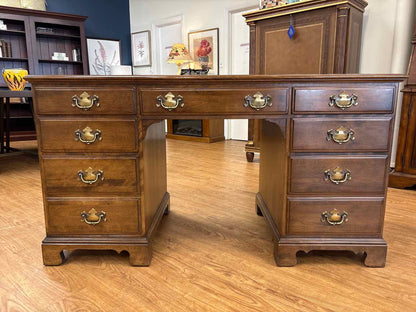 Ethan Allen 'Classic Manor' Executive Desk
