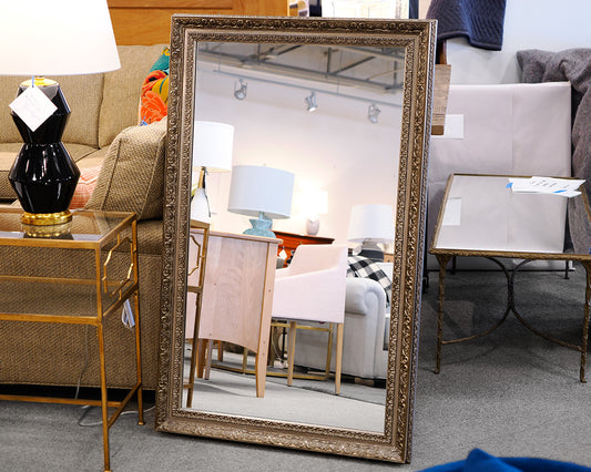 Traditional Rectangular Mirror With Decorative Gold Frame
