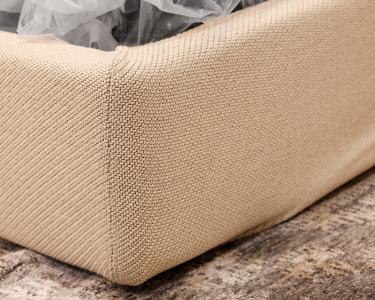 Bensen Everest Upholstered Queen Bed