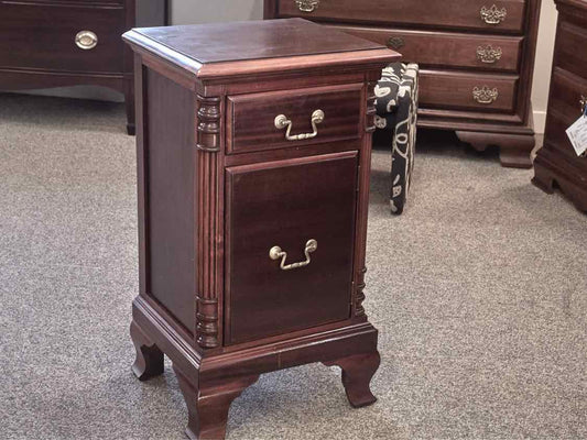 One Drawer Mahogany Nightstand