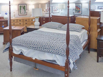 Eldred Wheeler Queen Bed