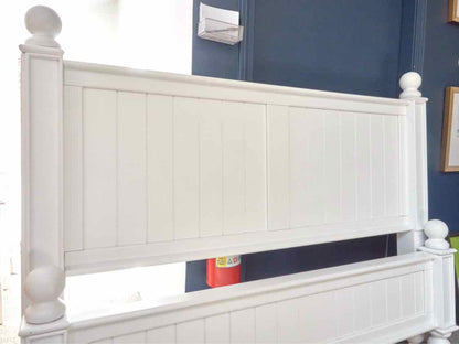 Maine Woodworks White Full Bed
