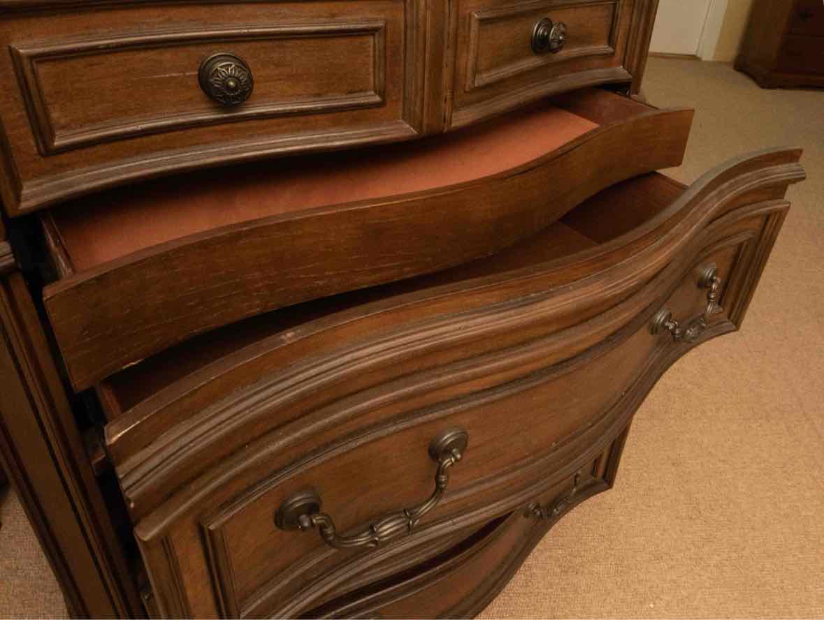 Espesso Finish 5 Drawer 1 Secret Drawer&  Flip Top Mirror Chest