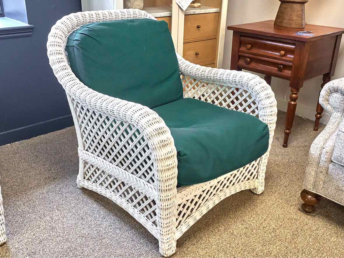 White Wicker 3-Piece Porch Set