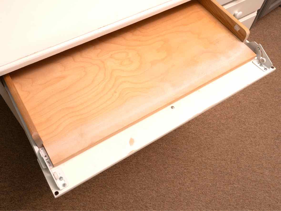 Vermont Tubbs White Desk with 3 Drawers & File Drawer