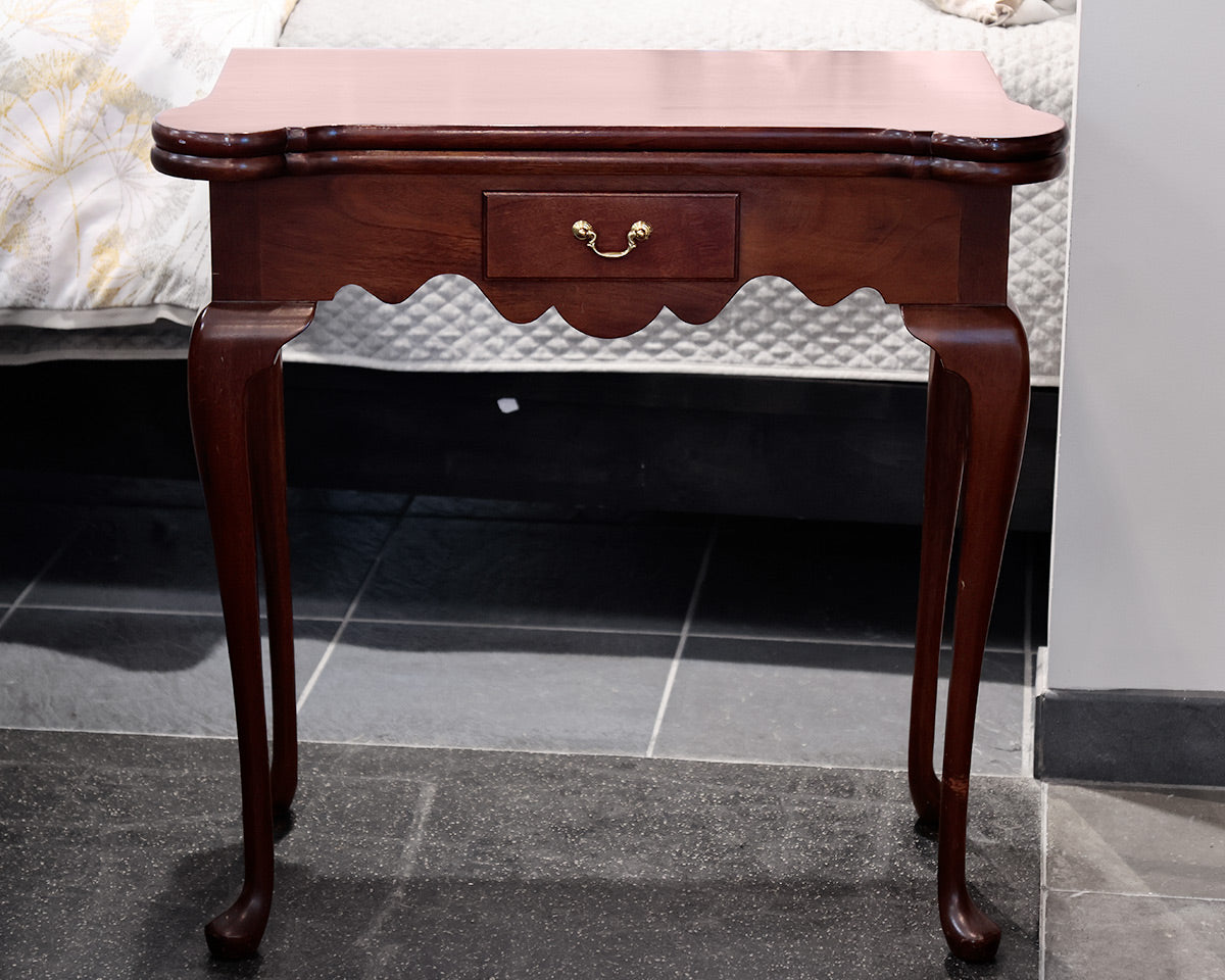 Mahogany Flip Top Cookie Cutter Corners Accent Game Table