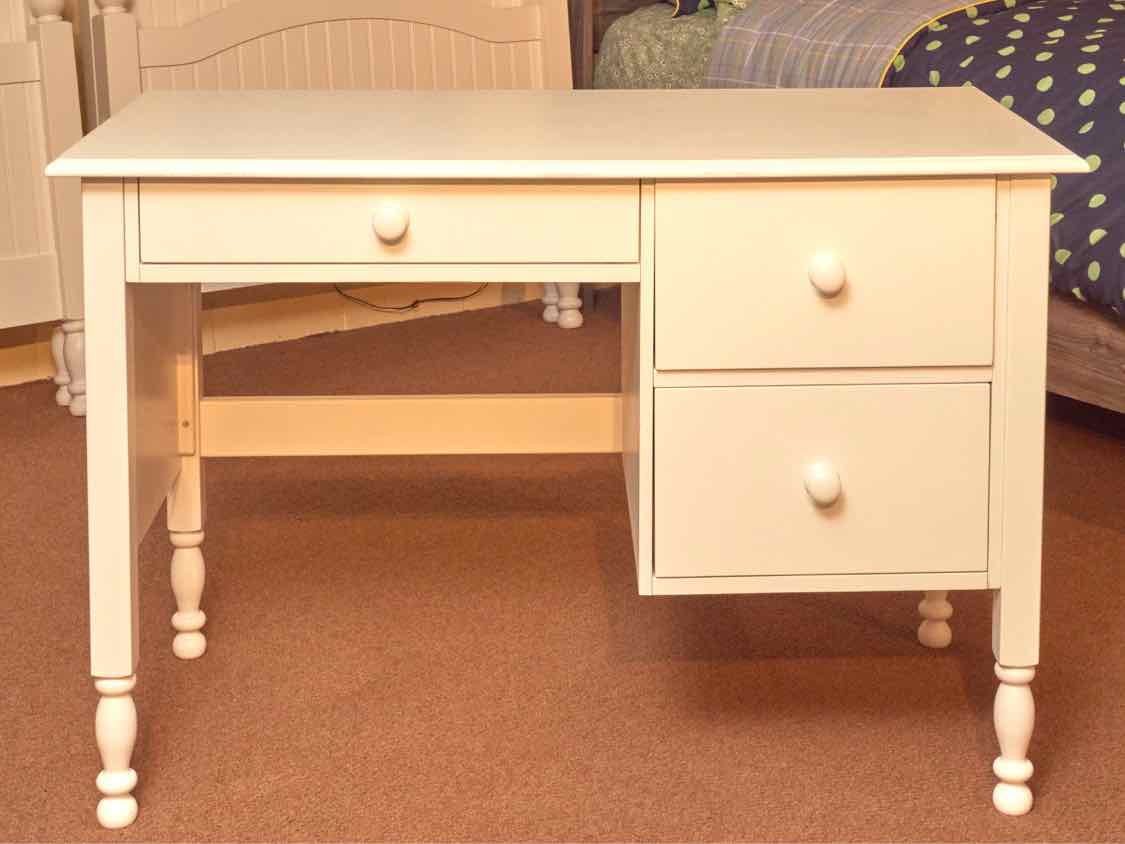 Pottery Barn Catalina White 3 Drawer Beadboard Side Accents  Desk