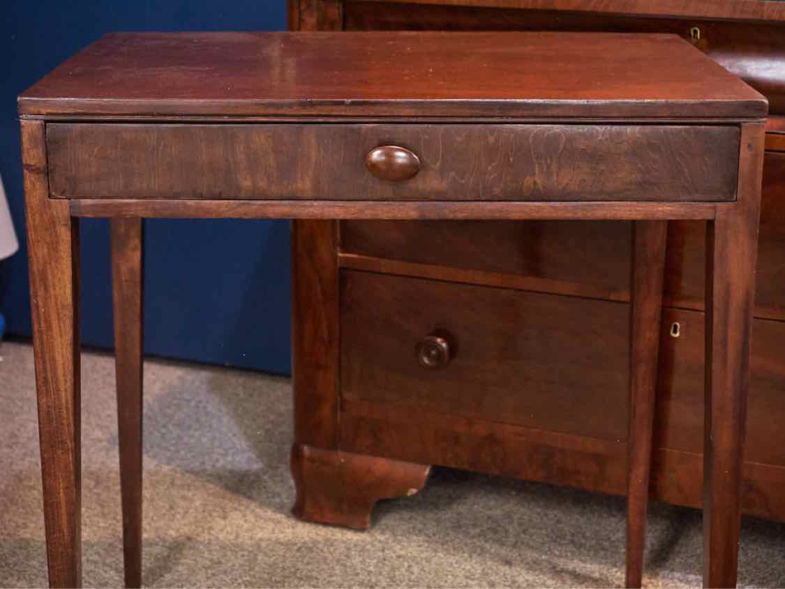 Irwin Furniture Petite Mahogany Student Desk
