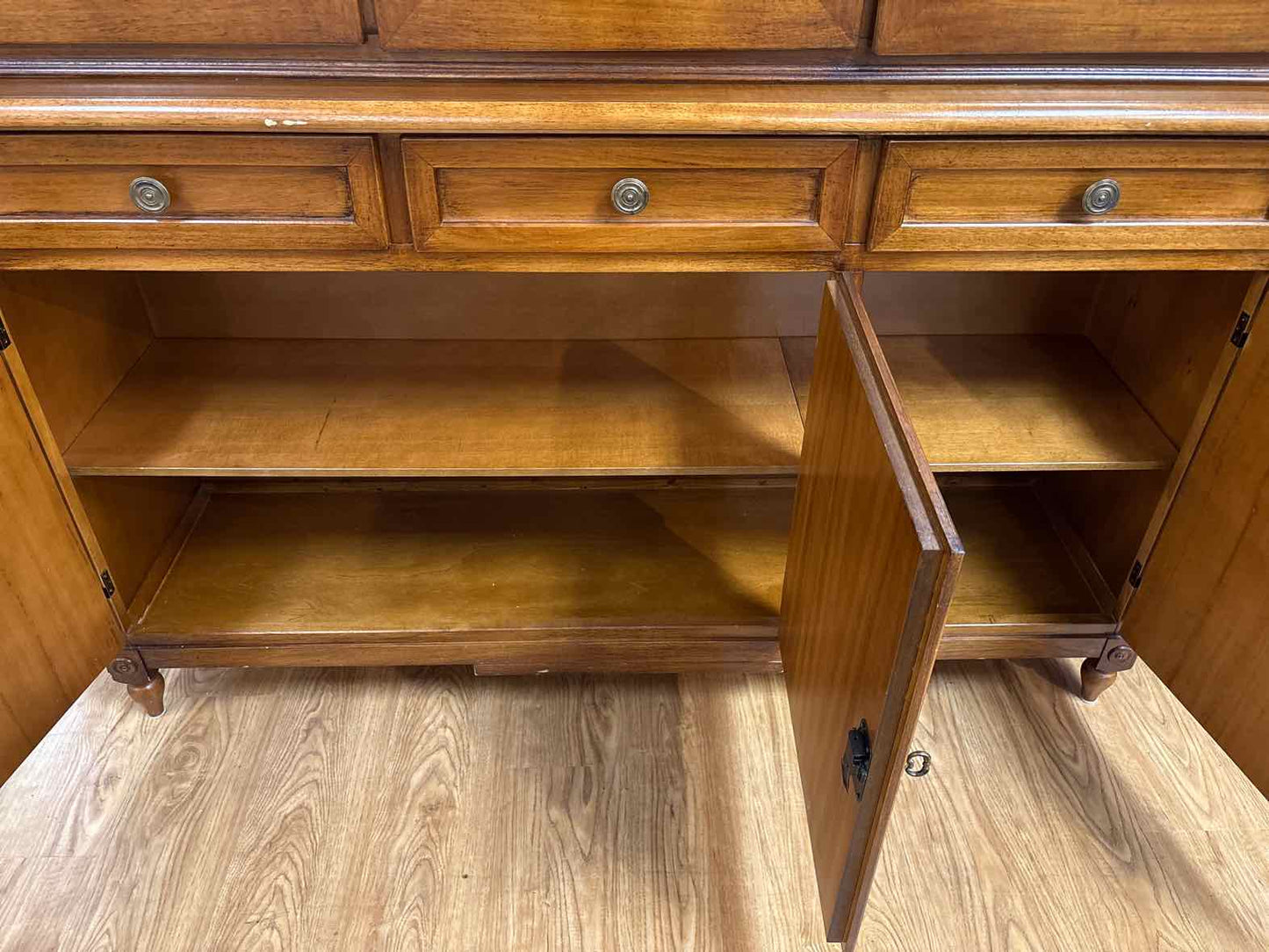 Cherry 3-Door Hutch