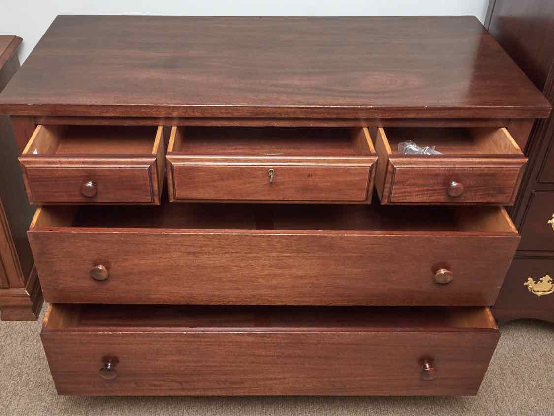 Sligh Mahogany Empire Style 5 Drawer Chest On Casters