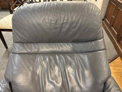 Stressless 'Sunrise' Recliner in Grey Leather