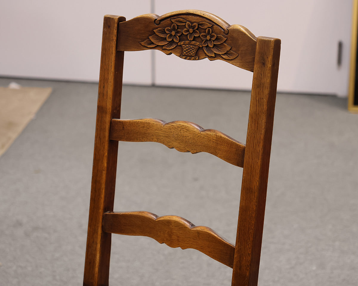 Set of 6 Oak Ladderback Dining Chairs with Rush Seats & Floral Basket Carving