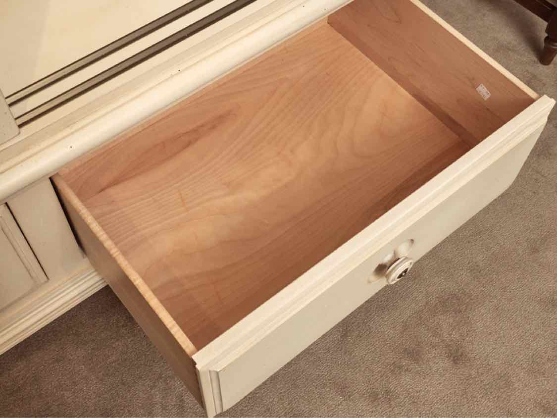 Ethan Allen Ivory 4 Glass Sliding Doors 2 Drawers  Display Cabinet