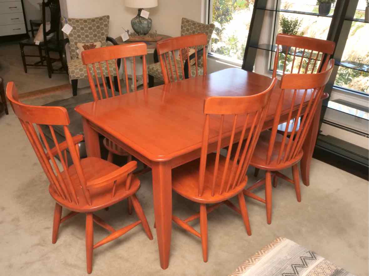 Thomasville  Maple Dining Table & 2 Arm & 4 Side Chair Set