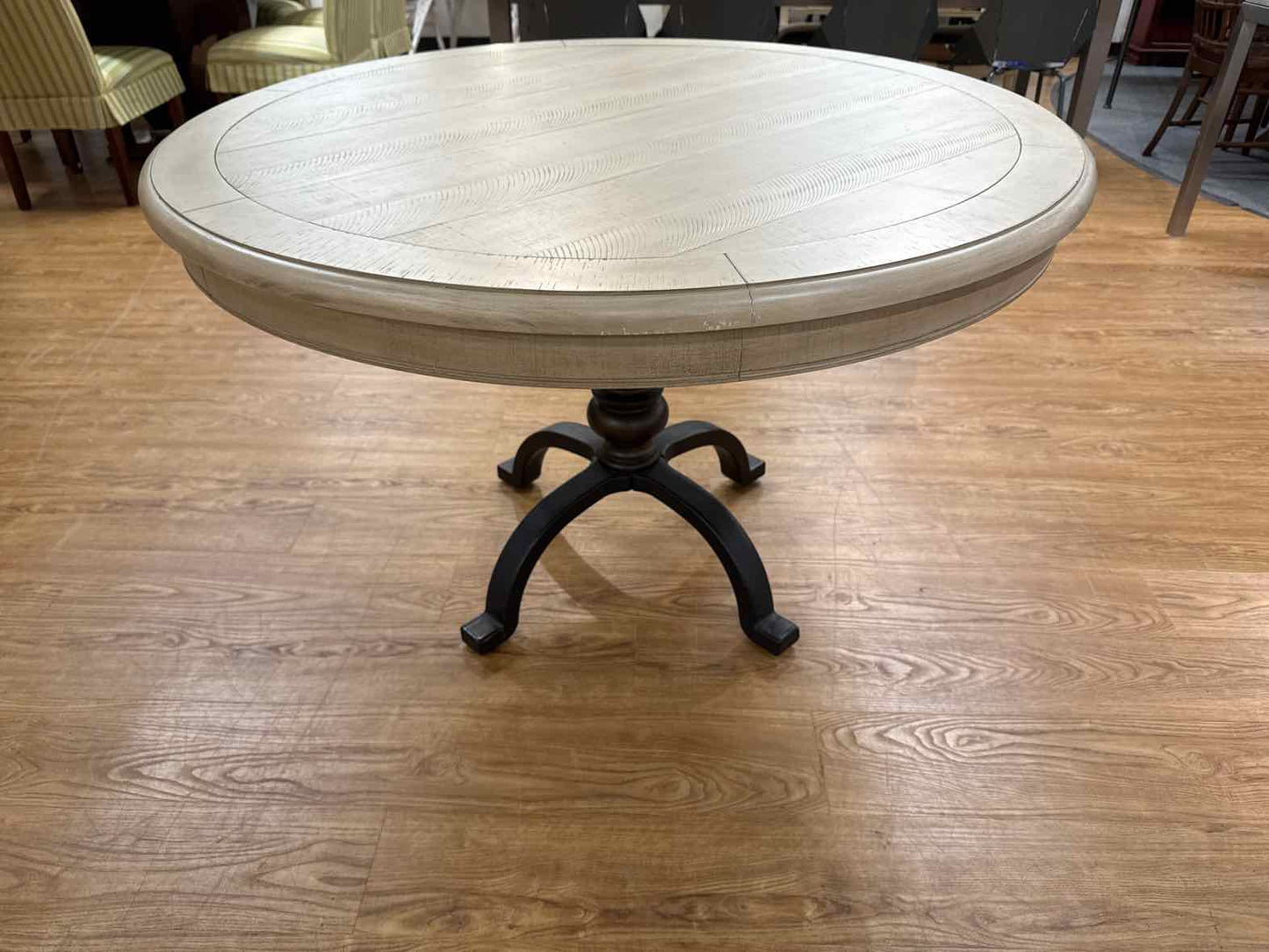 Magnussen Furniture 'Harlow' Round Dining Table