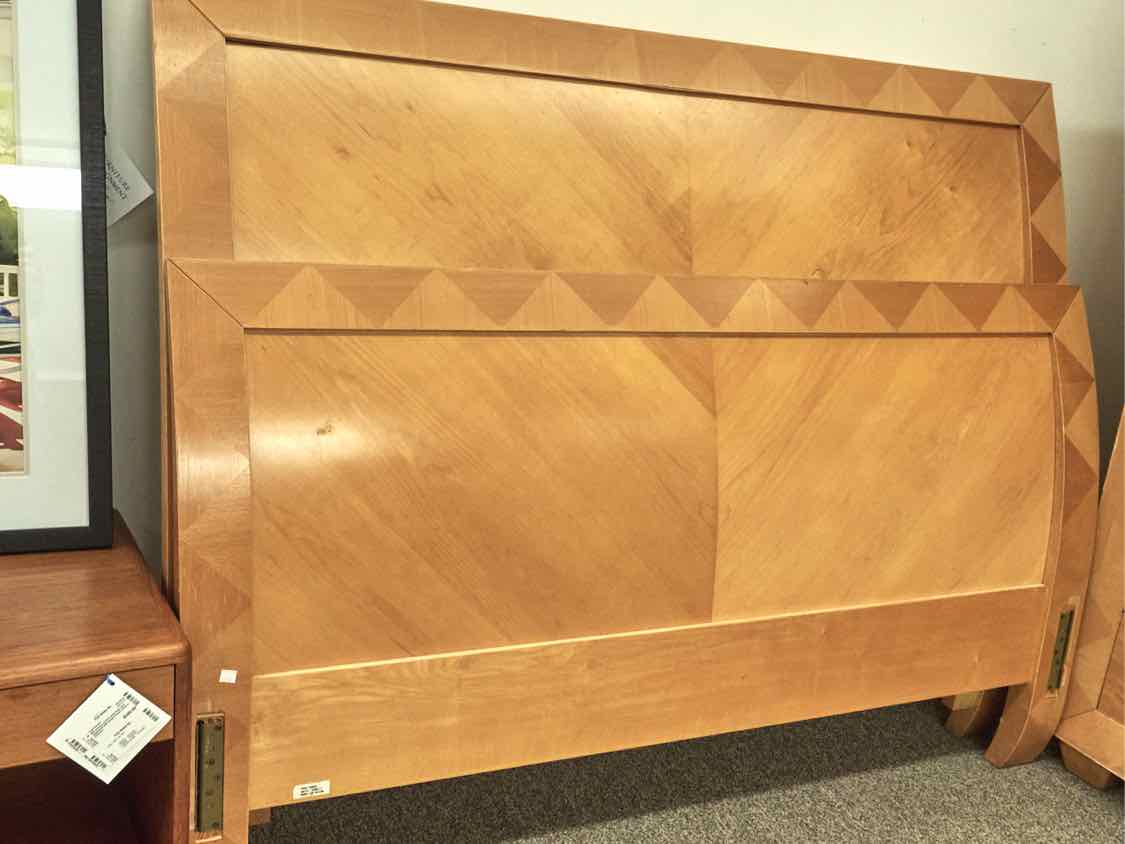 Poplar Wood Queen Sleigh  Bed