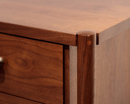 Stickley 'Walnut Grove' 8-Drawer Dresser