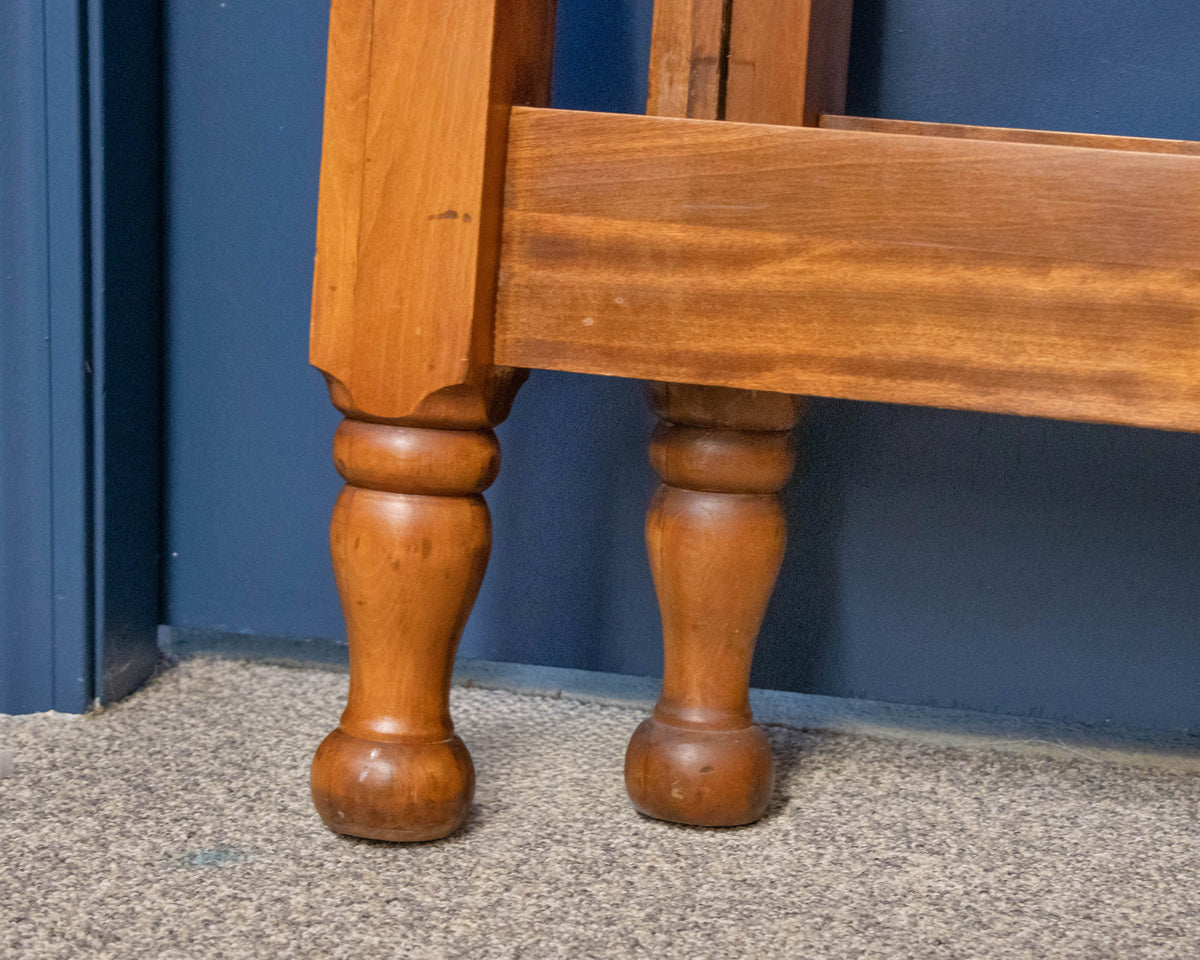 Tiger Maple Four Post Twin Bed In Cinnamon