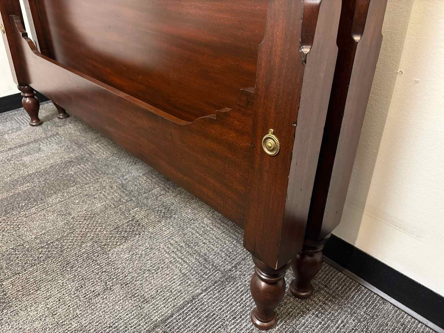 Ethan Allen Mahogany 4-Poster Queen Bed