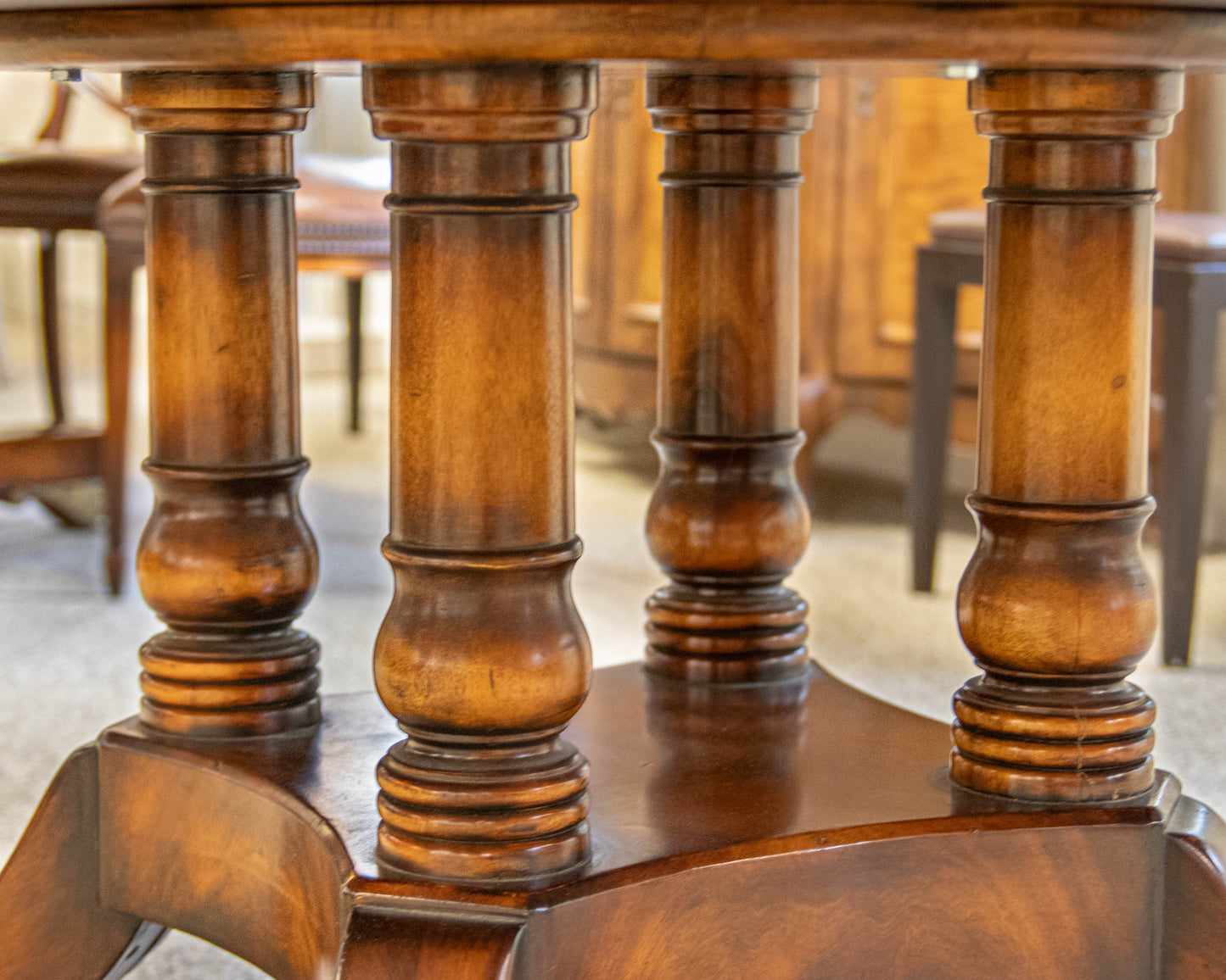 Burled Walnut  Round Dining Table On A Birdcage Base W/ 4 Permitter Leaves