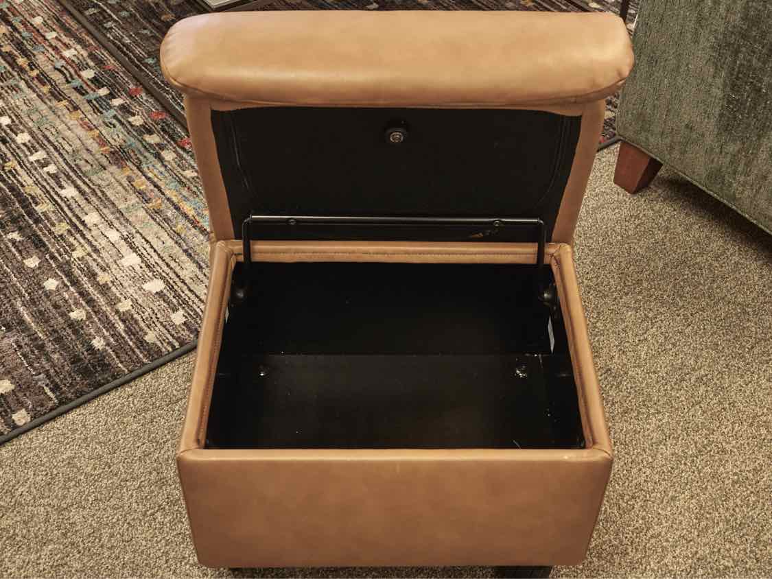 Ekornes Stressless Soft Ottoman Medium in Paloma Taupe Leather