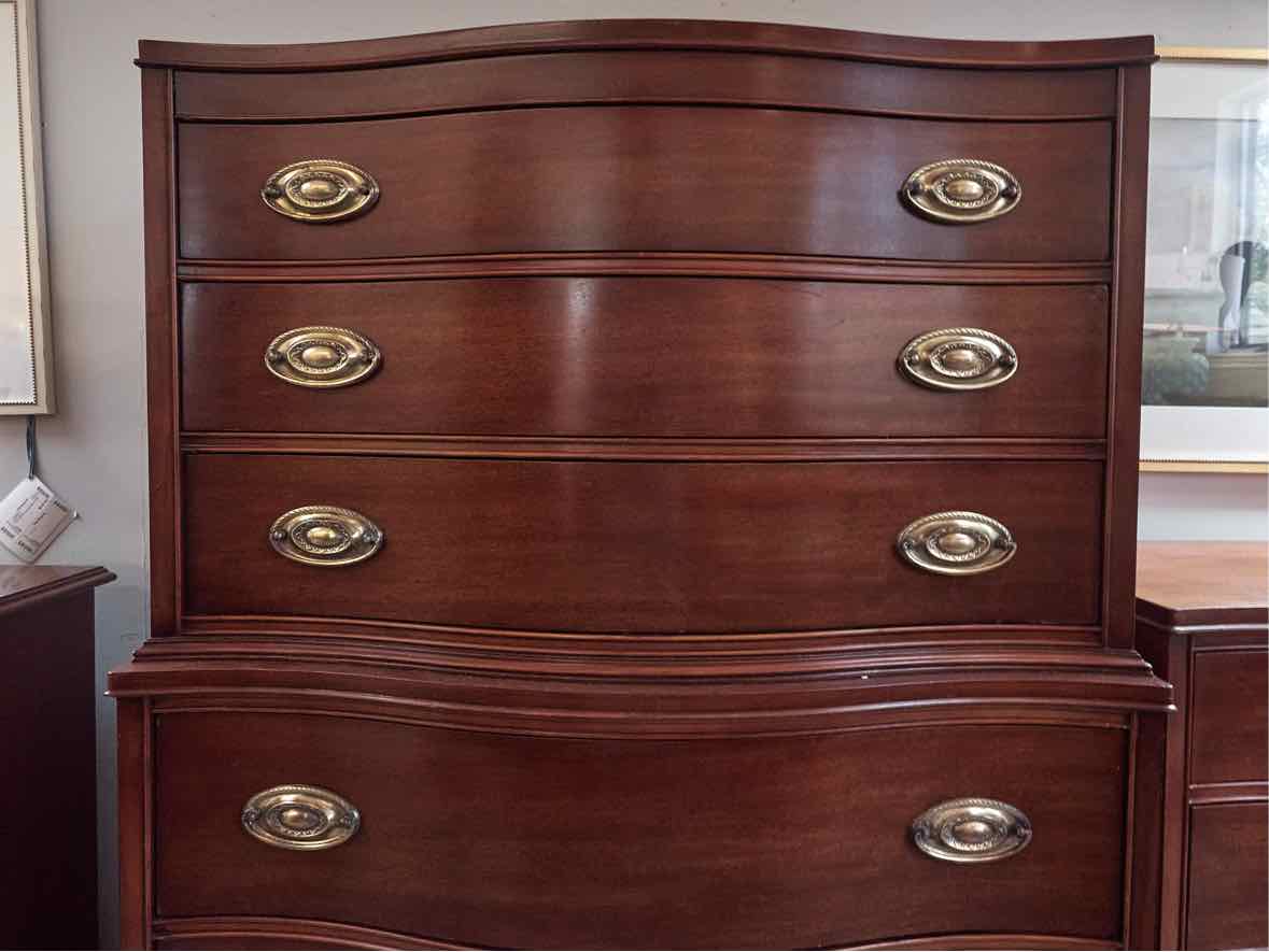 Morganton Mahogany Serpentine 6 Drawer Tall Chest