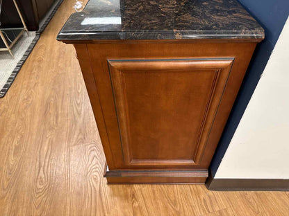 Pulaski Marble Top 3-Drawer Bachelor Chest