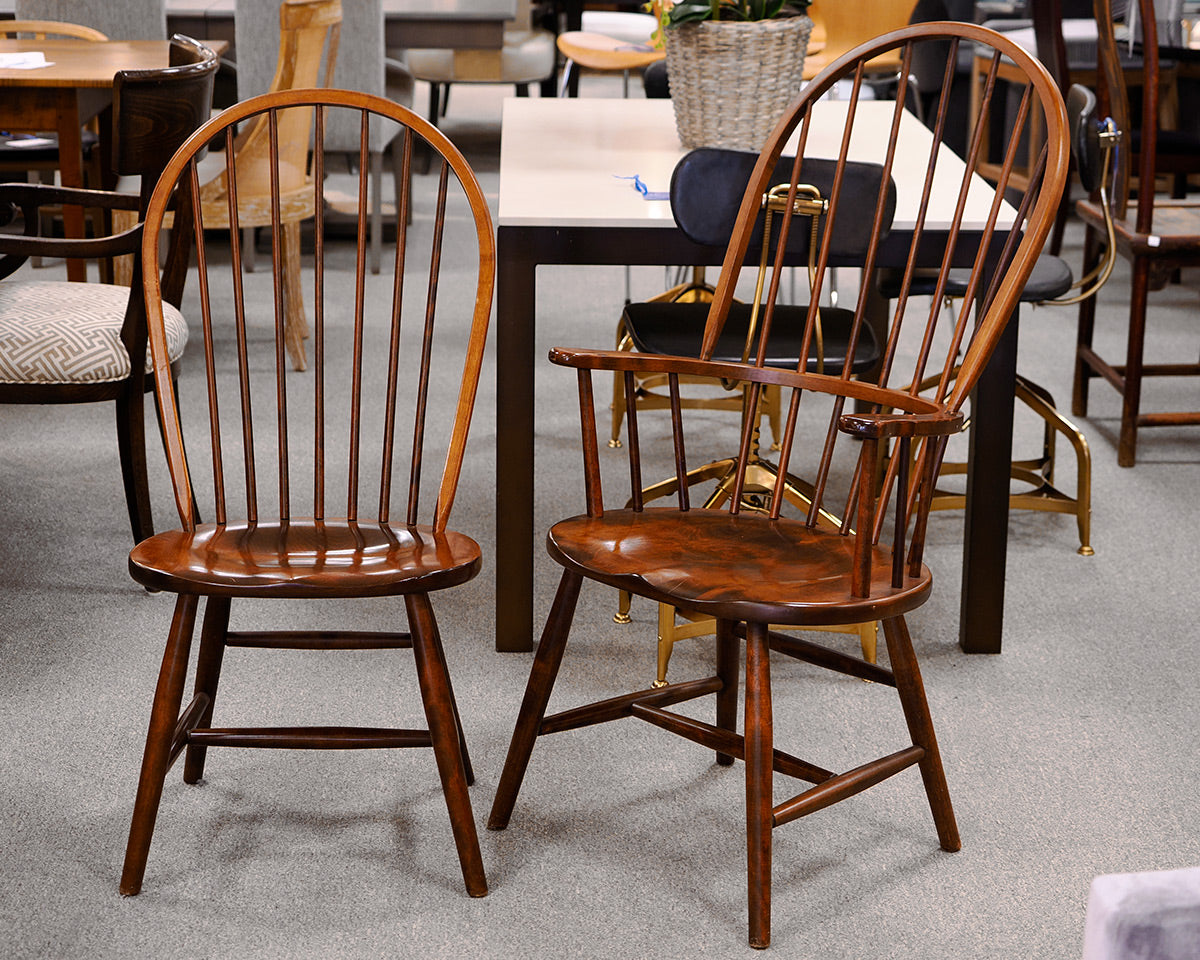 Nichols & Stone Dining Table & Chair Set