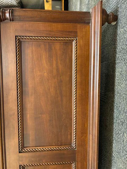 Durham Furniture Solid Maple Queen Panel  Bed