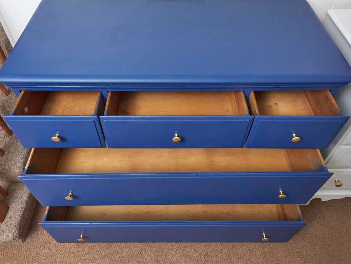 Custom Finish 'Encore Blue' 5 Drawer Dresser
