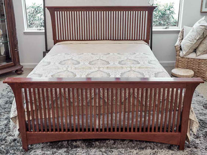Stickley Queen Mission Cherry Spindle Bed in Bristol Finish
