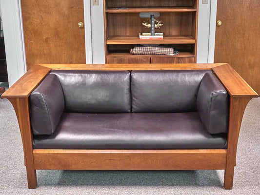 Stickley Prairie Settle 91-210 Loveseat W/ Black Leather Upholstery