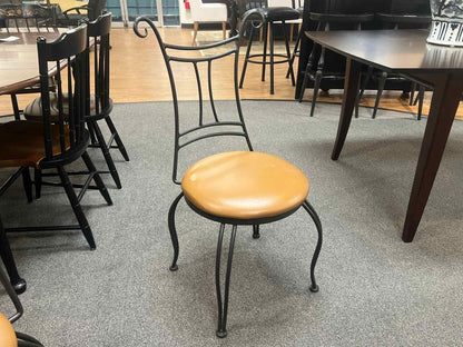 Stone County Ironworks Iron and Glass Dining Table w/ 4 Chairs