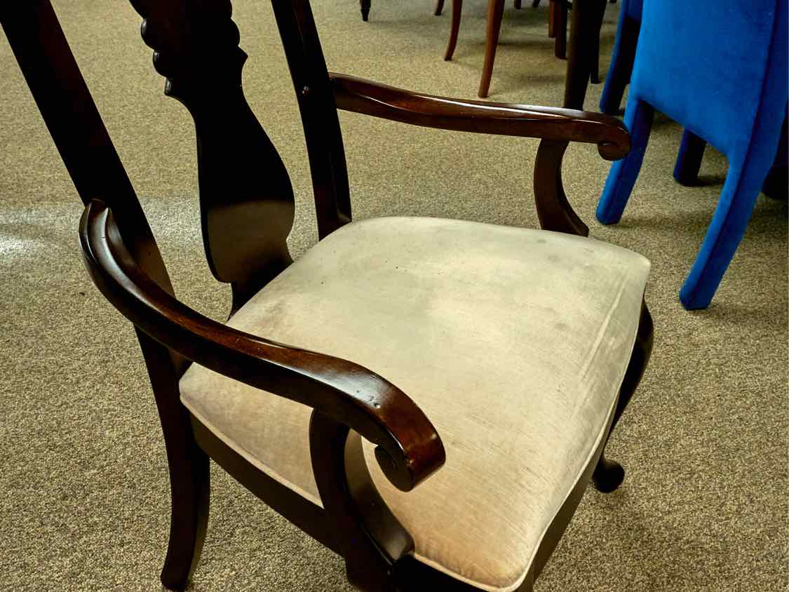 Thomasville Trestle Dining Table in Dark Finish & Set of 8 Matching Chairs