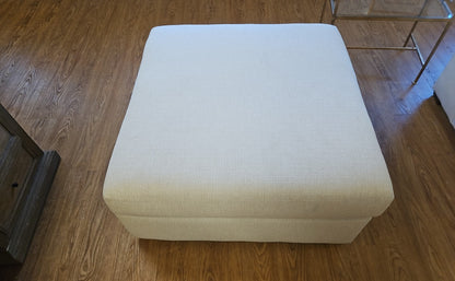 4-seat Modular Sectional with Ottoman