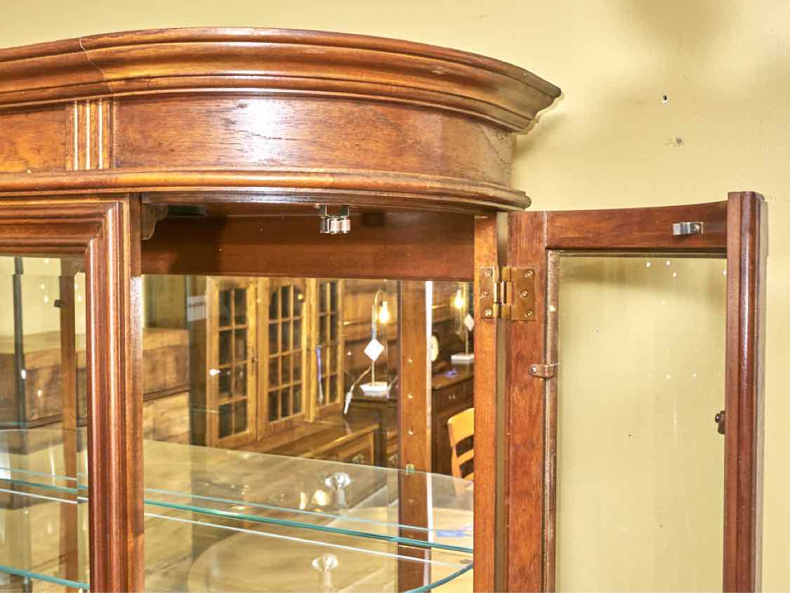 Pulaski Cherry 2 Curved Glass Side Doors 4 Glass Shelf  Display Cabinet