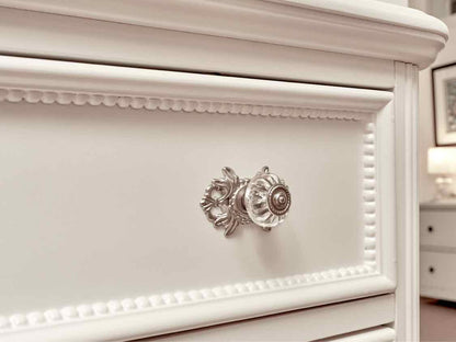 White Finish 6 Drawer Dresser with Beaded Trim Drawers