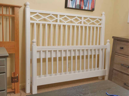 Vermont Tubbs White Finish  Queen Bed