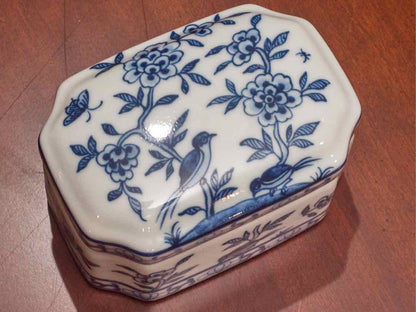 Blue & White Porcelain Box