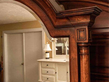 Thomasville 'Fredericksburg Collection'Mahogany Finish 12 Drawer Dresser