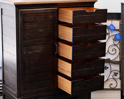 Kincaid Plank Road Wheeler Door Chest