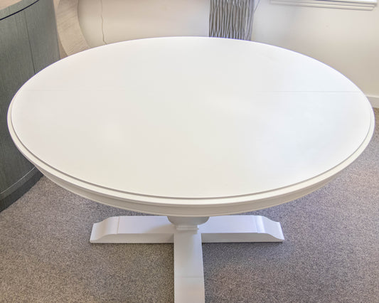 Gat Creek Maitland Pedestal 54" Round Table in Classic Snowdrift Finish