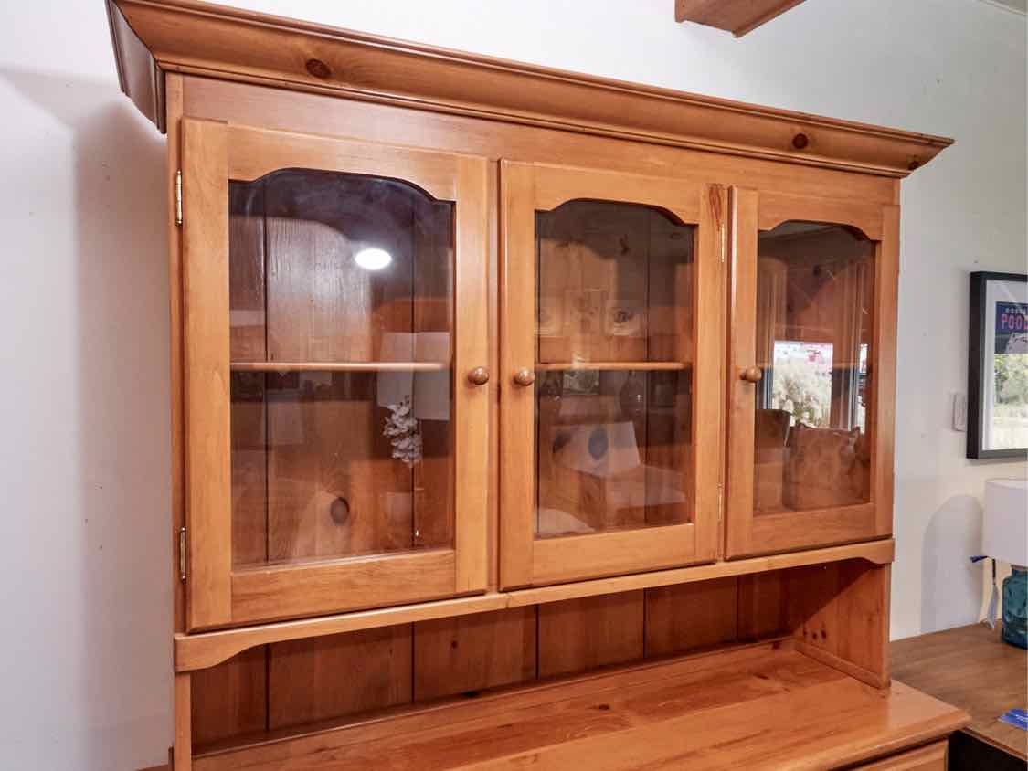 Pine 3  Glass Door 3 Drawer & Lower  3 Door  Hutch