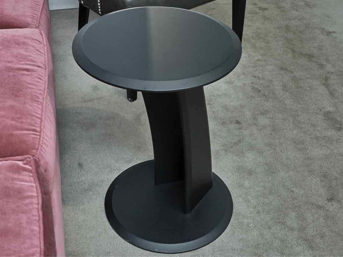 Black Finish Round Contemporary Accent Table