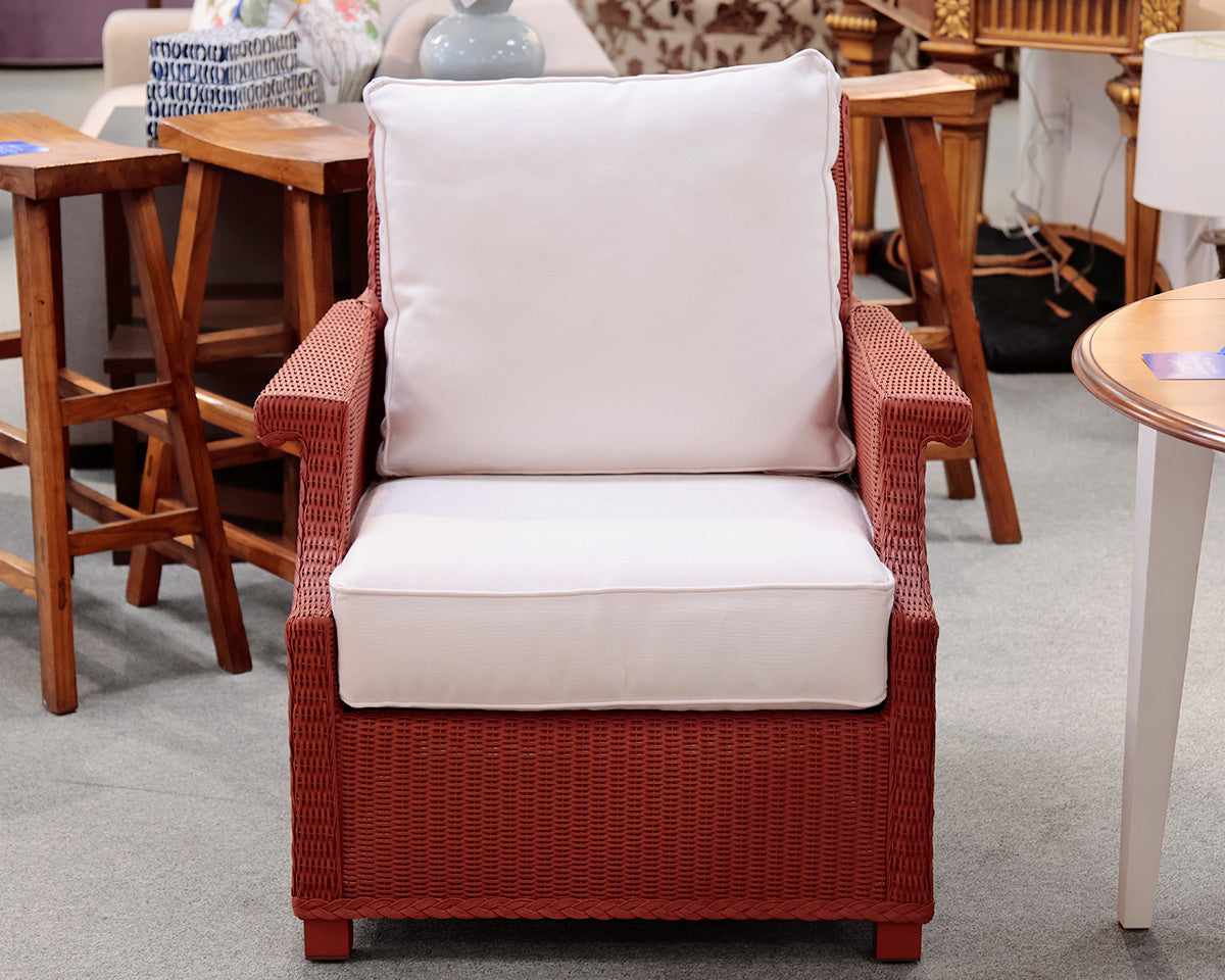 Lloyd Flanders "Hamptons" Outdoor Lounge Chair