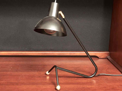 Black Metal  Desk Table Lamp